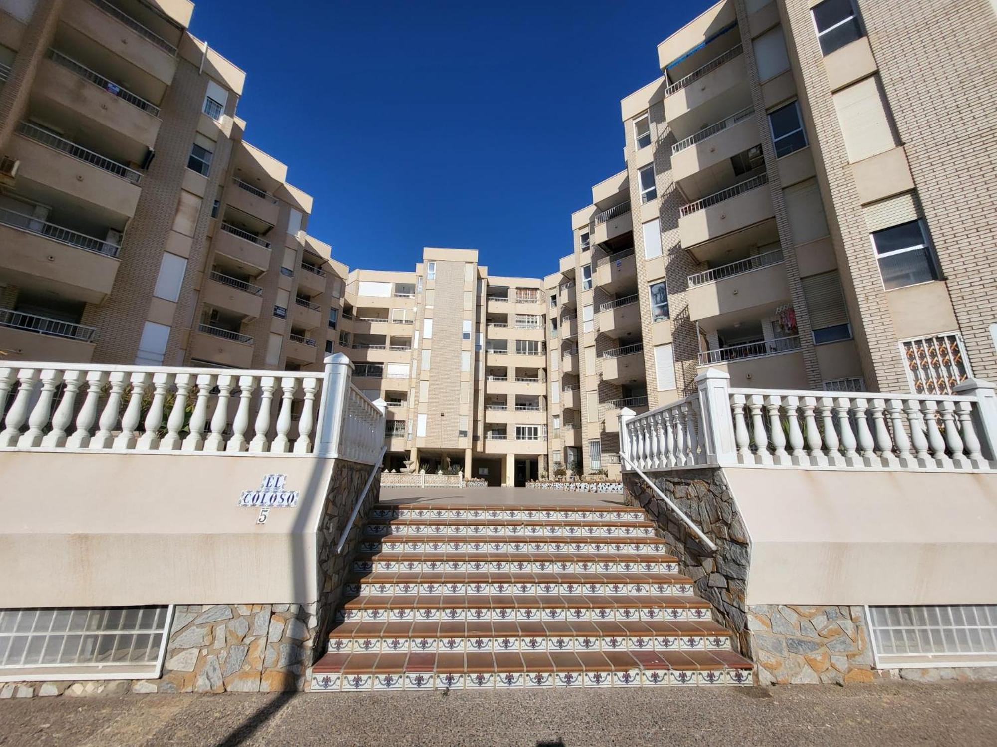 Sea View Luxury Apartment Victoria Торевиеха Екстериор снимка
